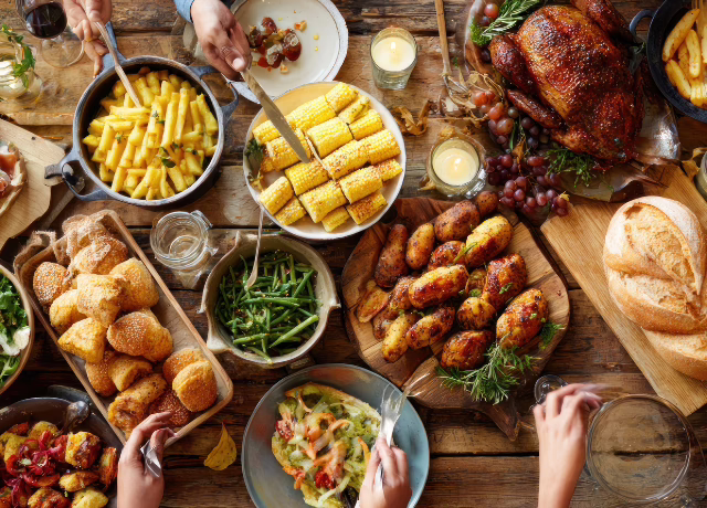 How to Eat Healthy & Enjoy Food at the Holidays